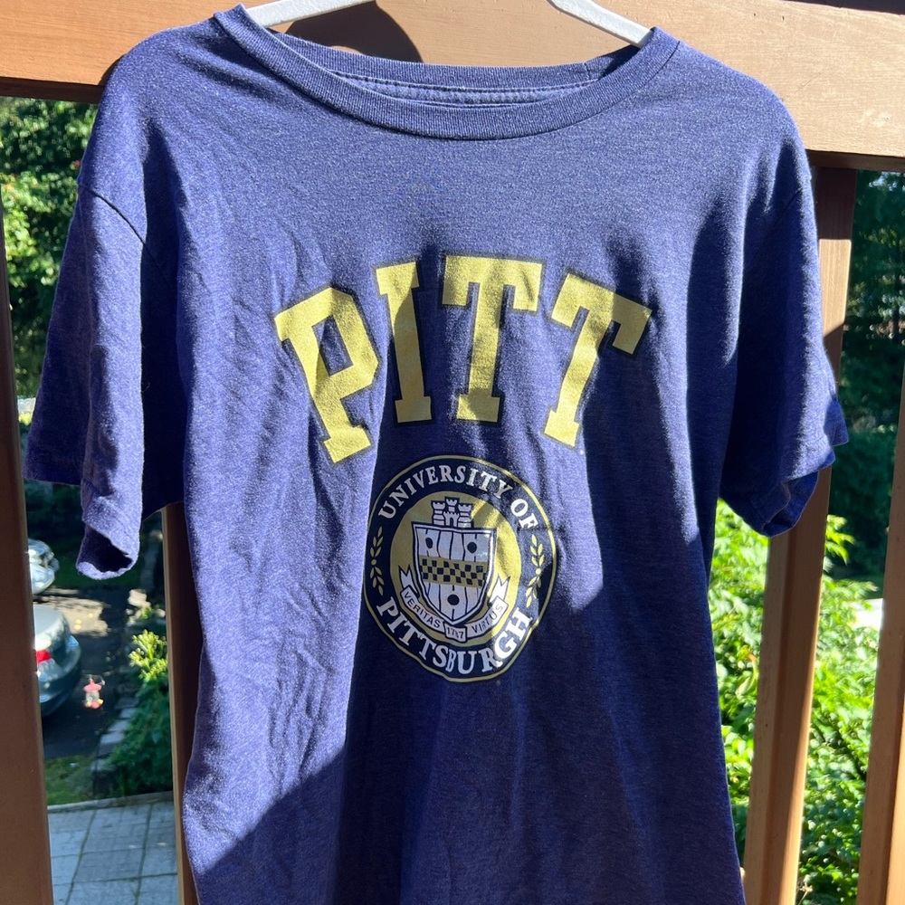 PITT T-shirt (university of Pittsburgh)